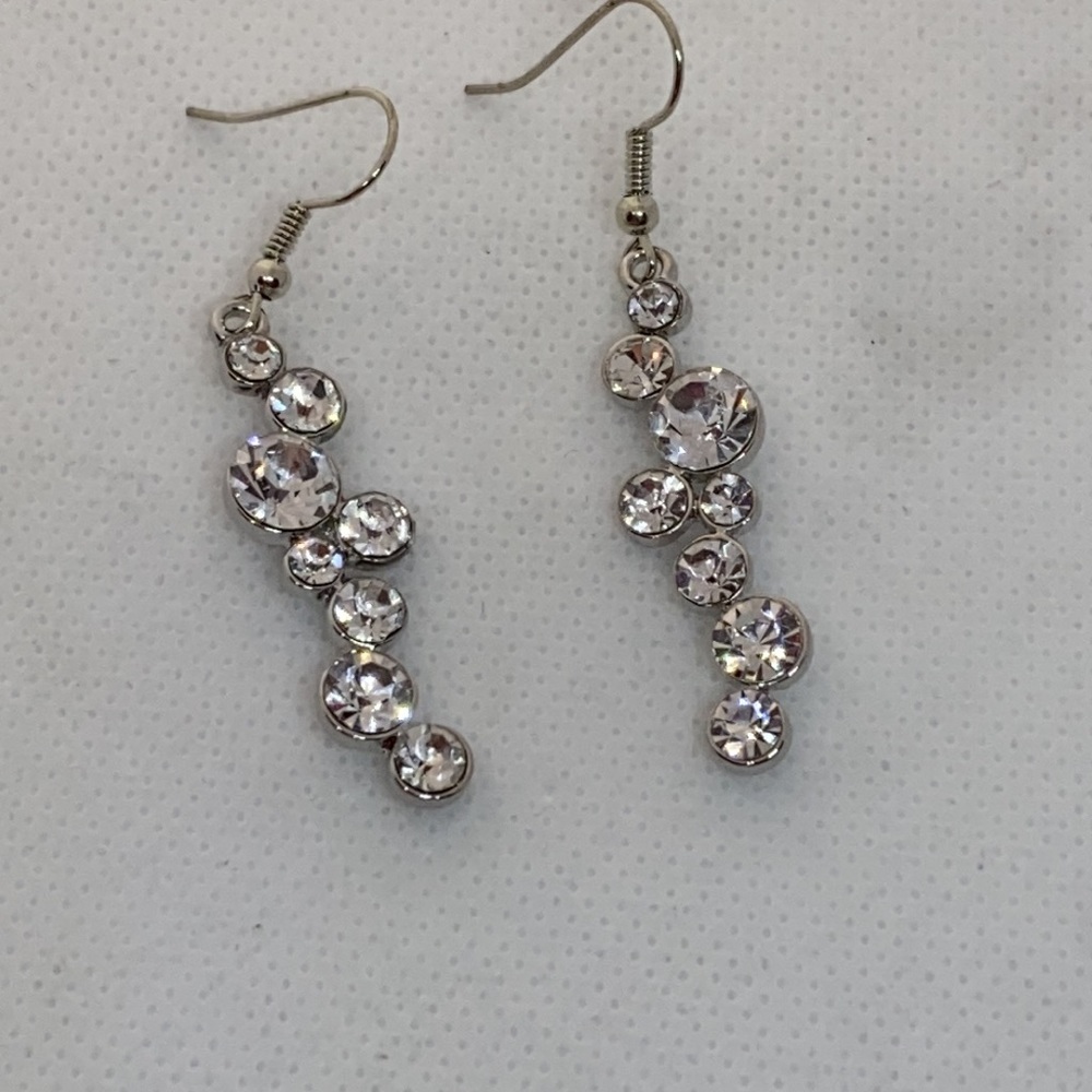 Goldie Way Earrings - Picture 3 of 3